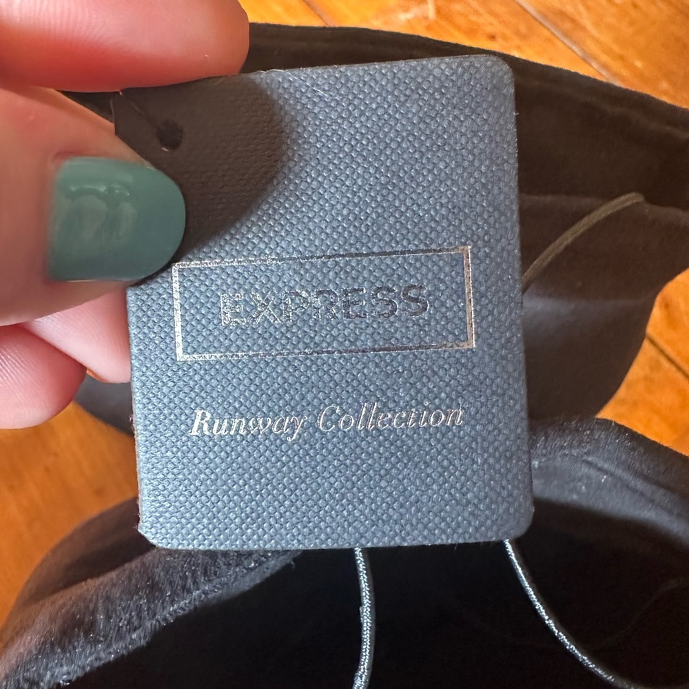 NWT Express Runway Collection Peep Toe Ankle Boots, Size 10 - Picture 3 of 5